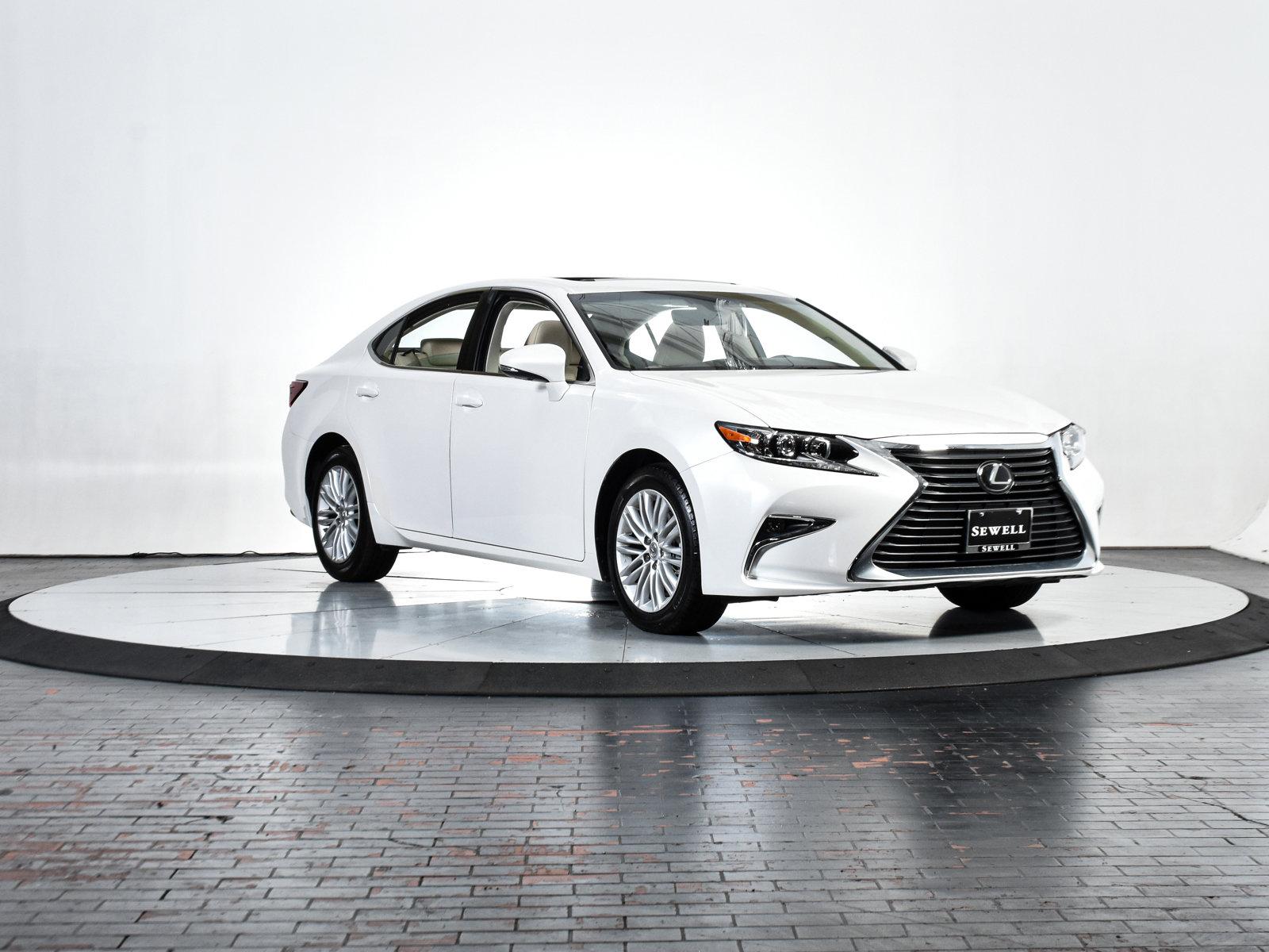 2017 Lexus ES 350 Vehicle Photo in DALLAS, TX 75235