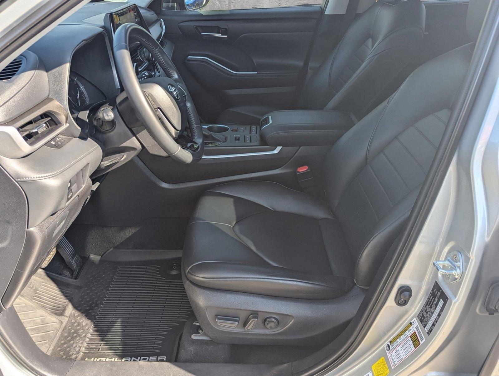 2020 Toyota Highlander Vehicle Photo in ORLANDO, FL 32812-3021