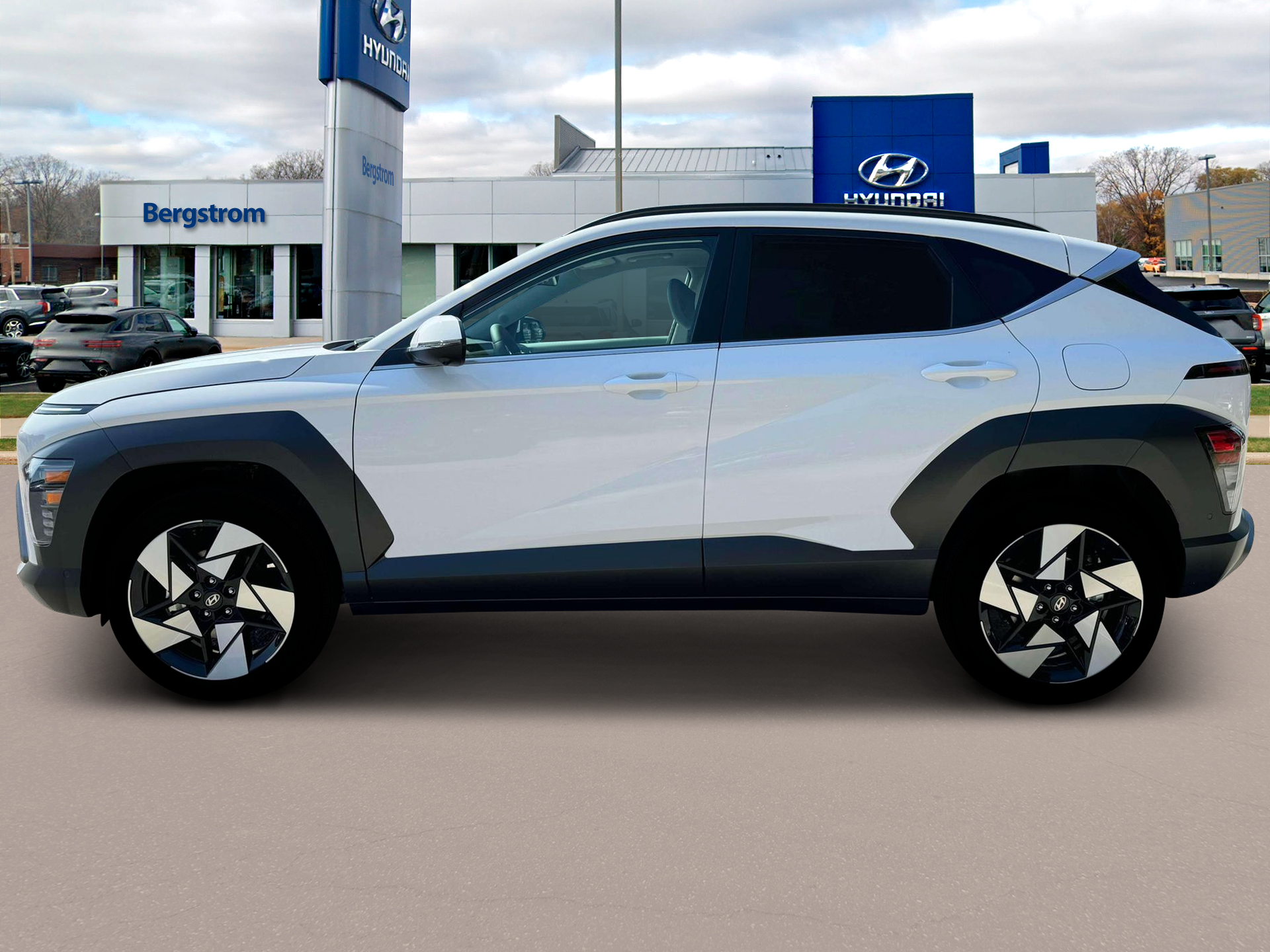 2025 Hyundai KONA Vehicle Photo in Green Bay, WI 54304