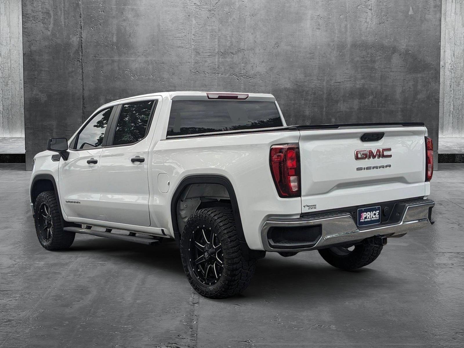 2023 GMC Sierra 1500 Vehicle Photo in GREENACRES, FL 33463-3207