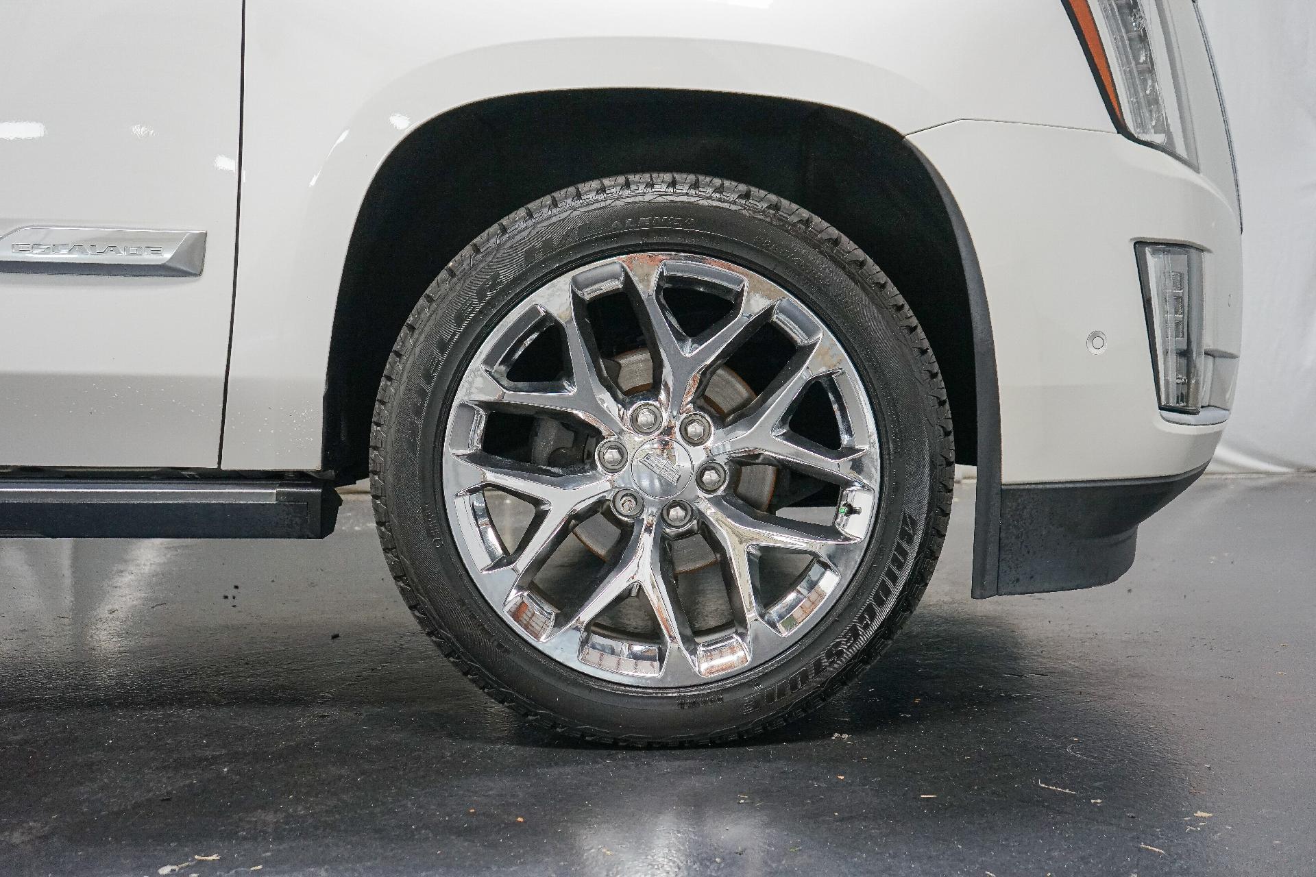 2017 Cadillac Escalade Vehicle Photo in SMYRNA, DE 19977-2874