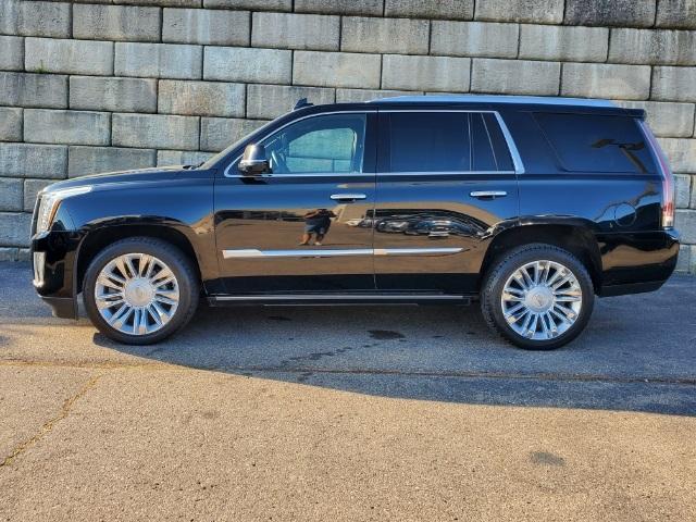 Used 2019 Cadillac Escalade Platinum with VIN 1GYS4DKJ0KR283762 for sale in Rochester, MI