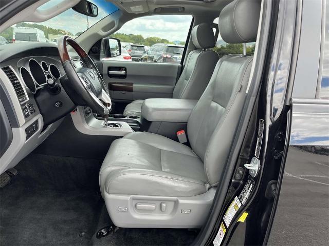 2014 Toyota Sequoia Vehicle Photo in ALCOA, TN 37701-3235