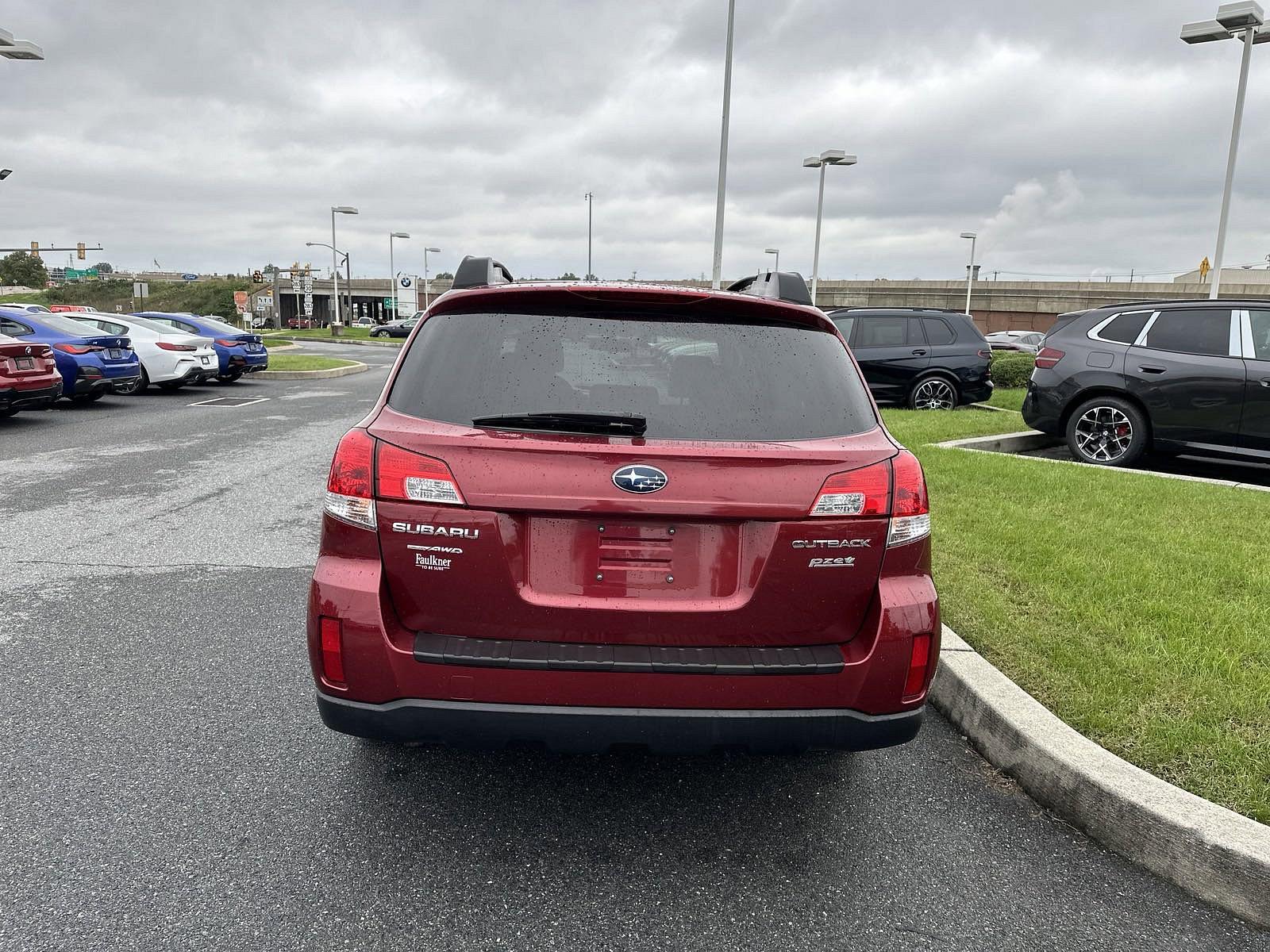 2013 Subaru Outback Vehicle Photo in Lancaster, PA 17601