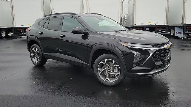 2025 Chevrolet Trax Vehicle Photo in JOLIET, IL 60435-8135