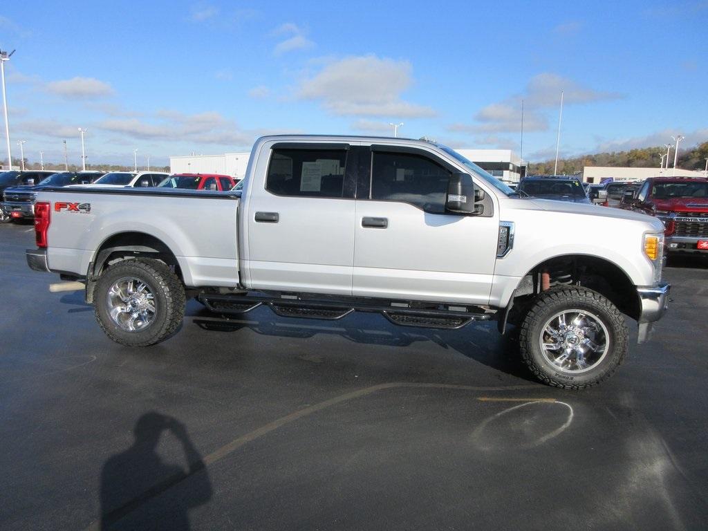 Used 2017 Ford F-250 Super Duty XLT with VIN 1FT7W2B63HEC95099 for sale in Collinsville, IL