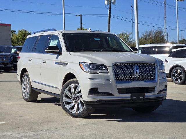 2024 Lincoln Navigator Vehicle Photo in Stephenville, TX 76401-3713