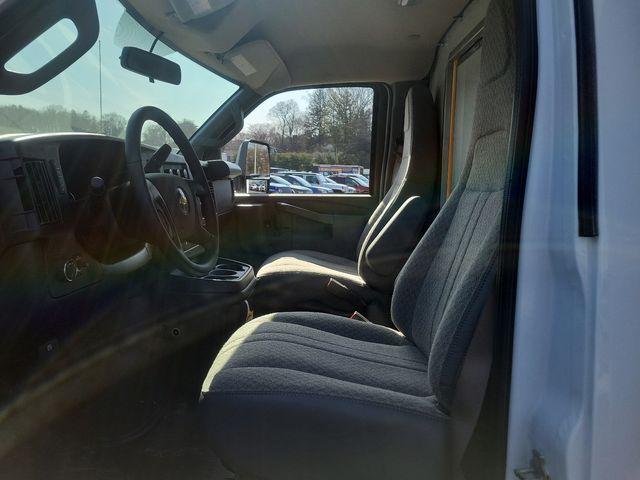 2023 Chevrolet Express Cutaway 3500 Vehicle Photo in DANBURY, CT 06810-5034