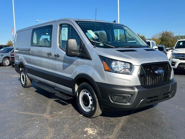 2022 Ford Transit Crew Van Vehicle Photo in Danville, KY 40422-2805