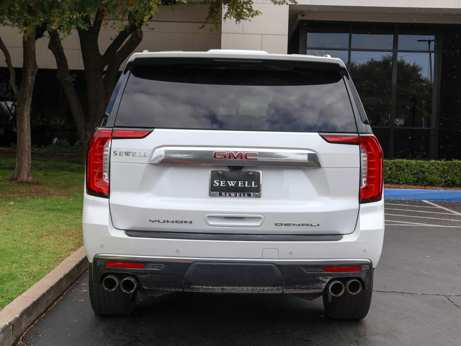 2022 GMC Yukon XL Vehicle Photo in DALLAS, TX 75209-3095