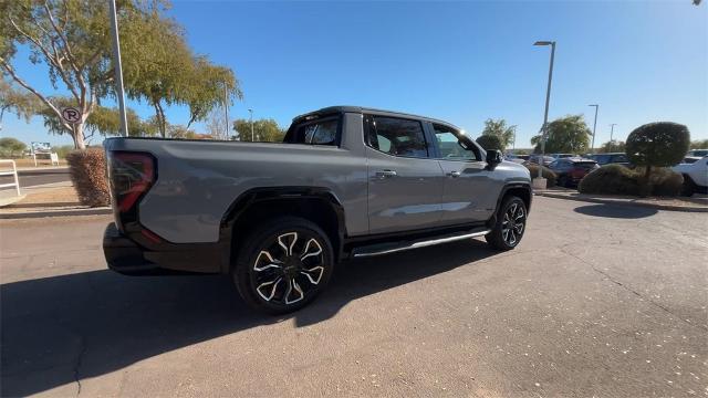 2024 GMC Sierra EV Vehicle Photo in GOODYEAR, AZ 85338-1310