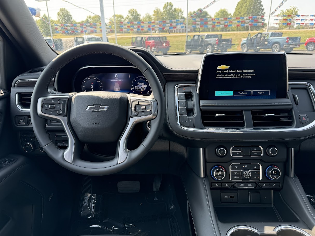 2024 Chevrolet Tahoe Vehicle Photo in BOONVILLE, IN 47601-9633