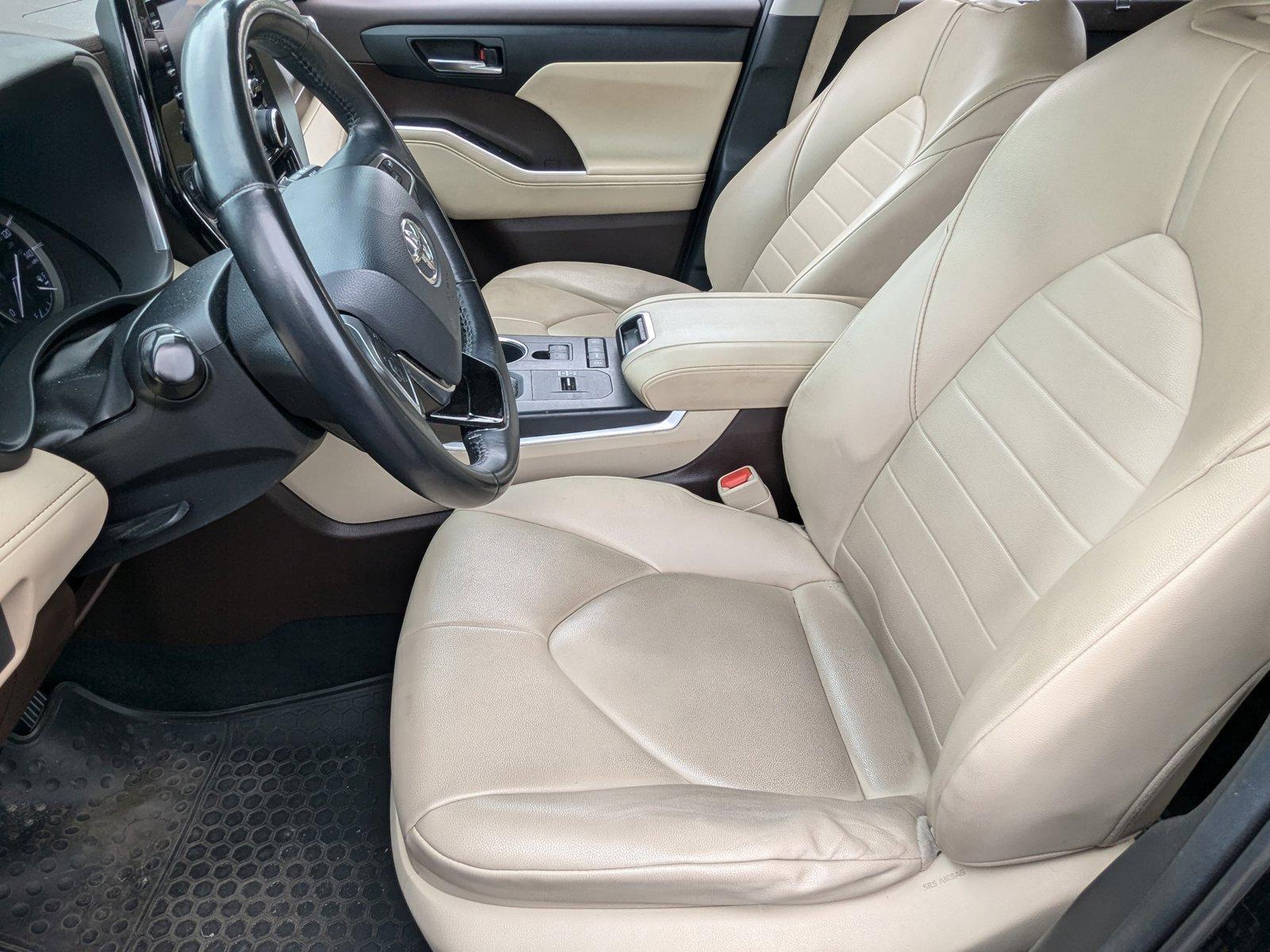 2020 Toyota Highlander Vehicle Photo in Wesley Chapel, FL 33544