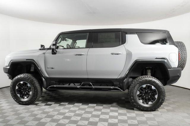 2024 GMC HUMMER EV SUV Vehicle Photo in PUYALLUP, WA 98371-4149