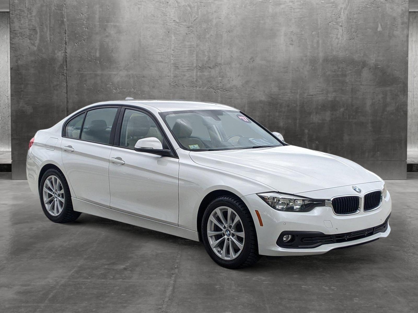 2017 BMW 320i Vehicle Photo in PEMBROKE PINES, FL 33024-6534