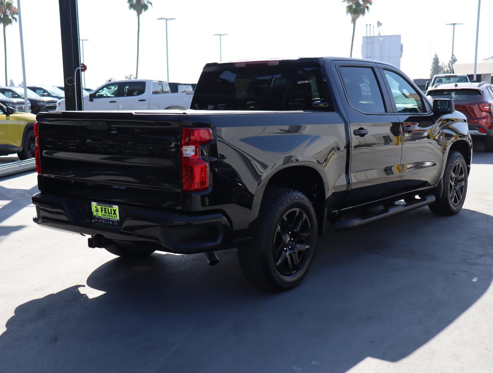 2024 Chevrolet Silverado 1500 Vehicle Photo in LOS ANGELES, CA 90007-3794