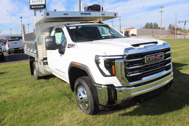 2024 GMC Sierra 3500 HD Chassis Cab Vehicle Photo in SAINT CLAIRSVILLE, OH 43950-8512