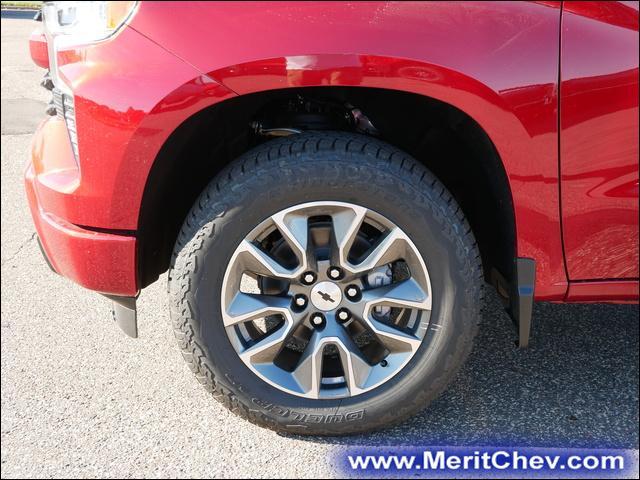 2024 Chevrolet Silverado 1500 Vehicle Photo in MAPLEWOOD, MN 55119-4794