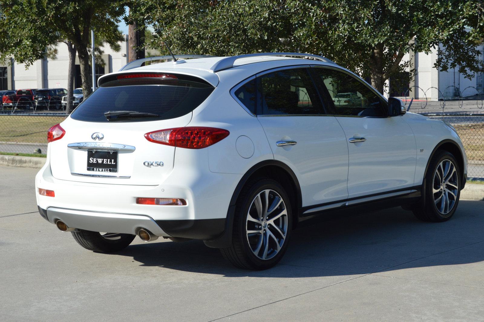 2016 INFINITI QX50 Vehicle Photo in Houston, TX 77090