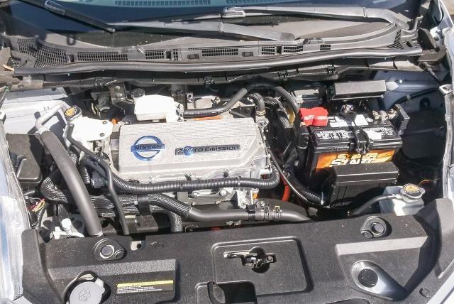 2011 Nissan LEAF Vehicle Photo in VENTURA, CA 93003-8585