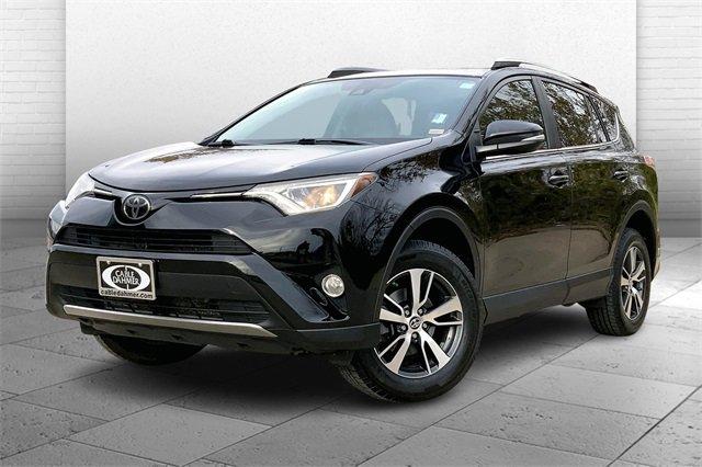 2018 Toyota RAV4 Vehicle Photo in KANSAS CITY, MO 64114-4502