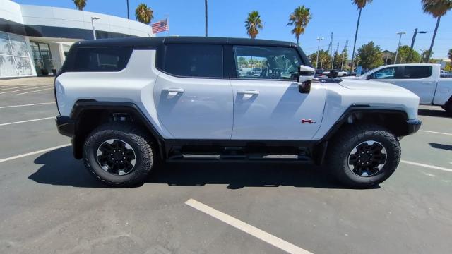 2024 GMC HUMMER EV SUV Vehicle Photo in ANAHEIM, CA 92806-5612