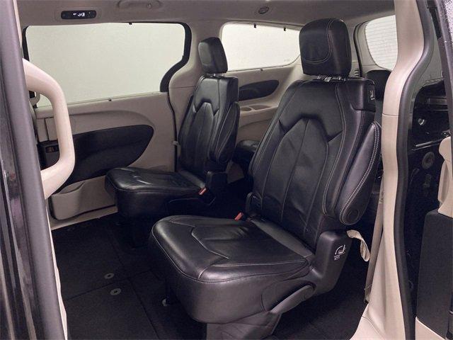 2022 Chrysler Pacifica Vehicle Photo in PORTLAND, OR 97225-3518