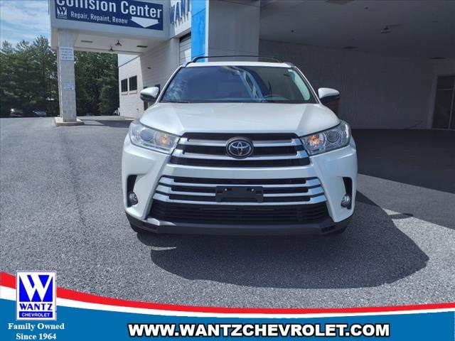 Used 2019 Toyota Highlander XLE with VIN 5TDJZRFH0KS722581 for sale in Taneytown, MD