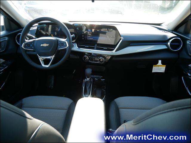 2025 Chevrolet Trax Vehicle Photo in MAPLEWOOD, MN 55119-4794