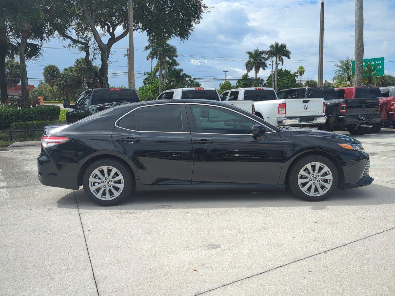 2020 Toyota Camry Vehicle Photo in Pembroke Pines, FL 33027