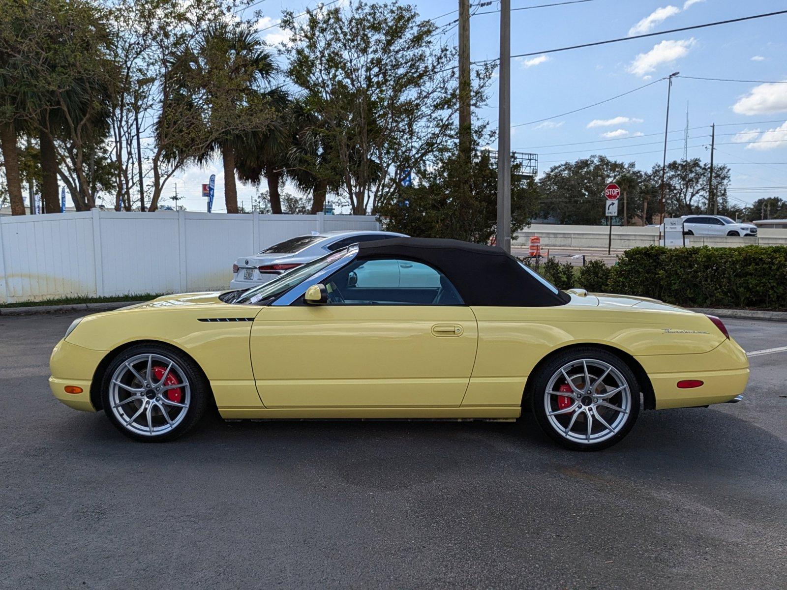 2002 Ford Thunderbird Vehicle Photo in Clearwater, FL 33761