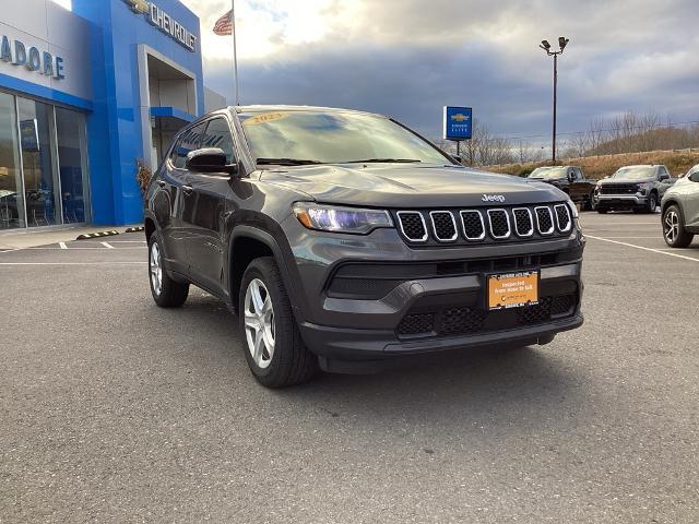 2023 Jeep Compass Vehicle Photo in Gardner, MA 01440