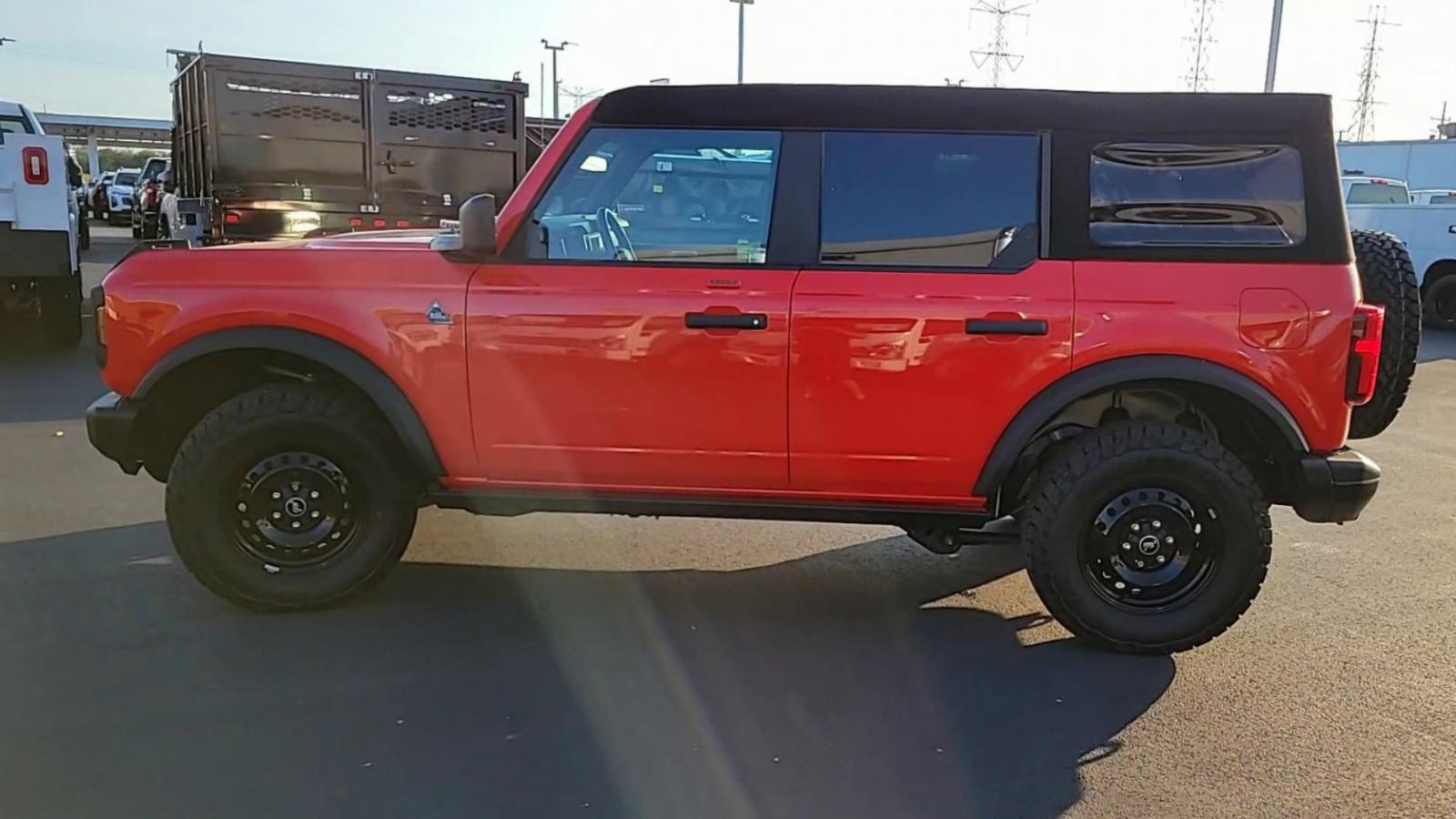 2023 Ford Bronco Vehicle Photo in Plainfield, IL 60586