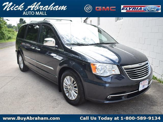 2013 Chrysler Town & Country Vehicle Photo in ELYRIA, OH 44035-6349