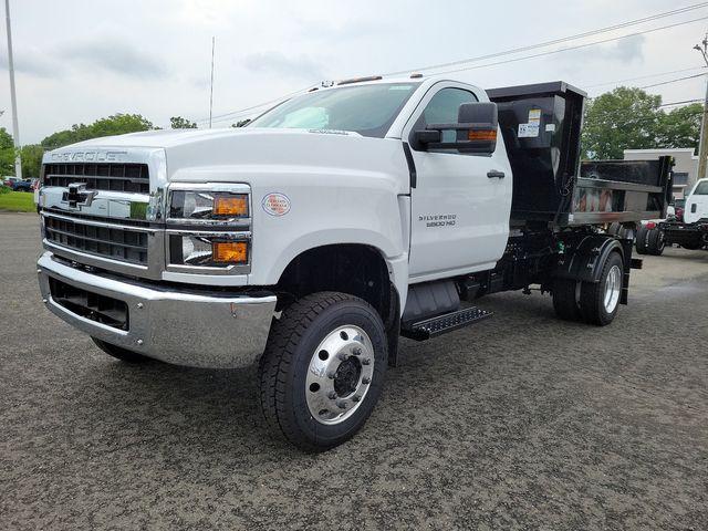 2024 Chevrolet Silverado 6500 HD Vehicle Photo in DANBURY, CT 06810-5034