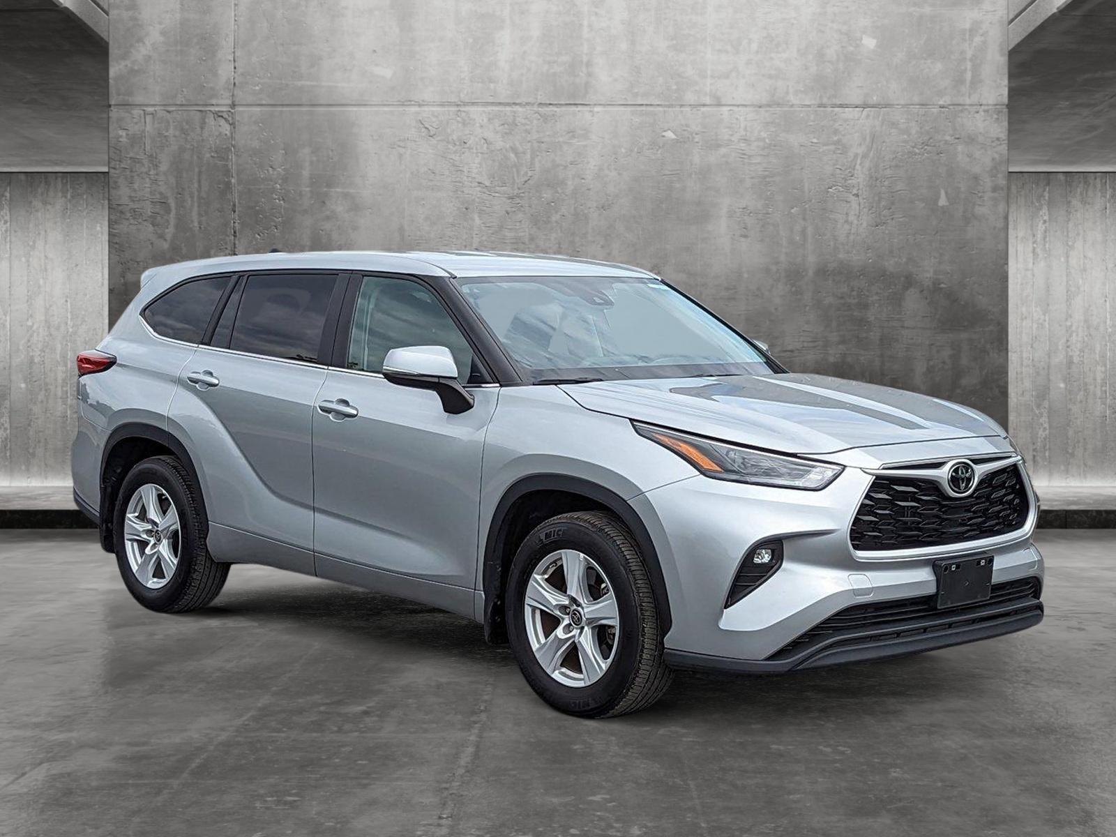 2023 Toyota Highlander Vehicle Photo in Spokane Valley, WA 99212