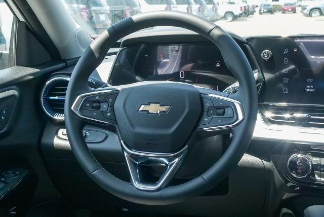 2025 Chevrolet Trax Vehicle Photo in VENTURA, CA 93003-8585