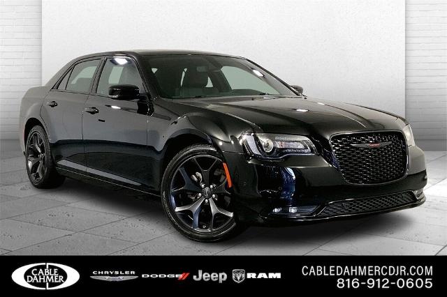 2023 Chrysler 300 Vehicle Photo in Kansas City, MO 64114