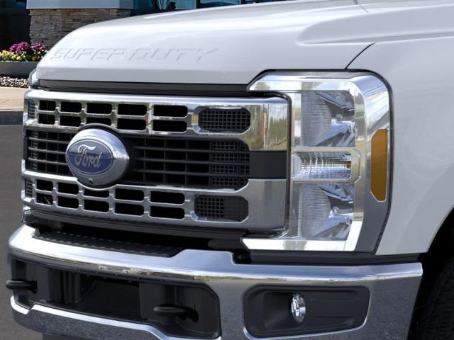 2024 Ford Super Duty F-350 DRW Vehicle Photo in Weatherford, TX 76087-8771