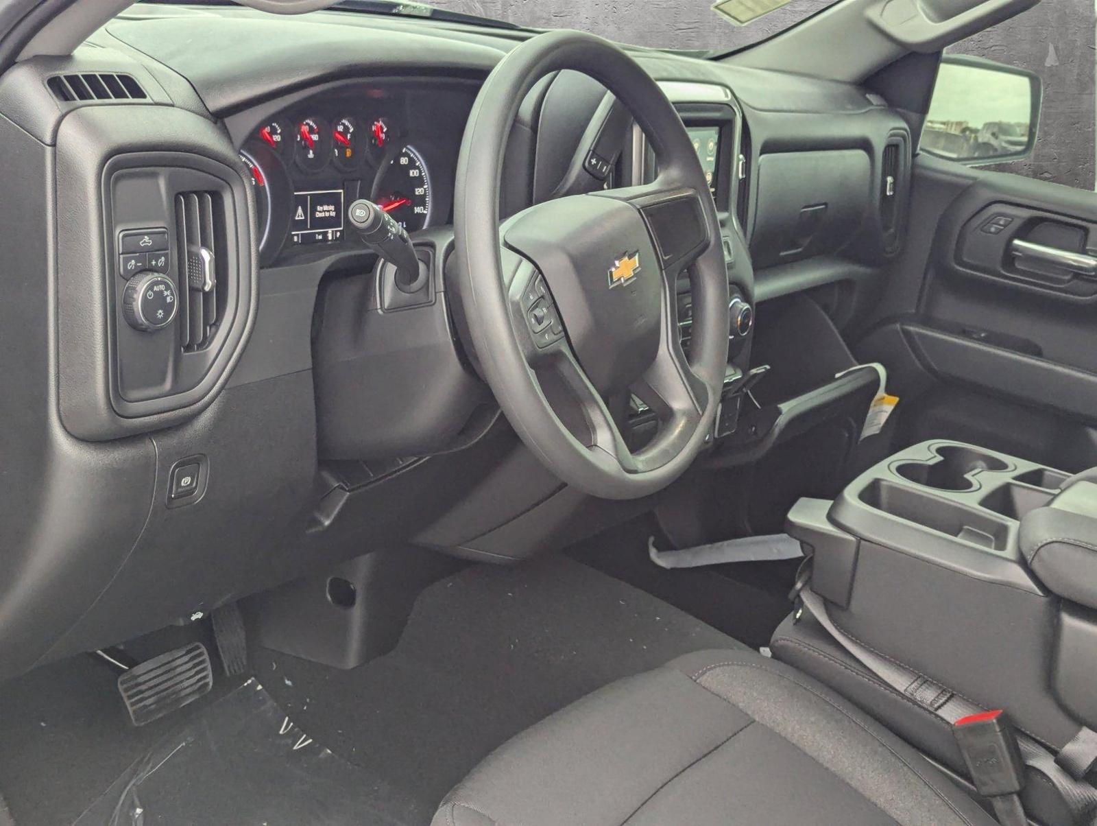 2025 Chevrolet Silverado 1500 Vehicle Photo in PEMBROKE PINES, FL 33024-6534