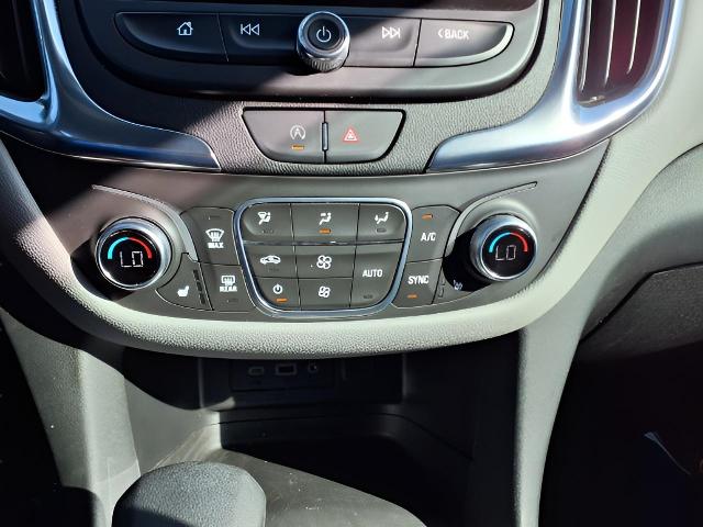 2022 Chevrolet Equinox Vehicle Photo in Oshkosh, WI 54904