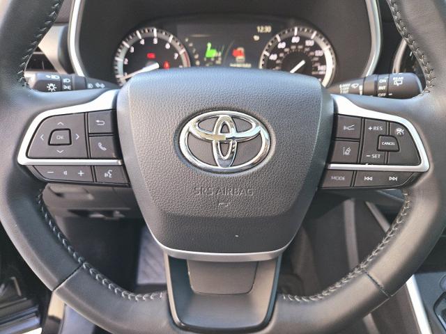 2022 Toyota Highlander Vehicle Photo in WEATHERFORD, TX 76087