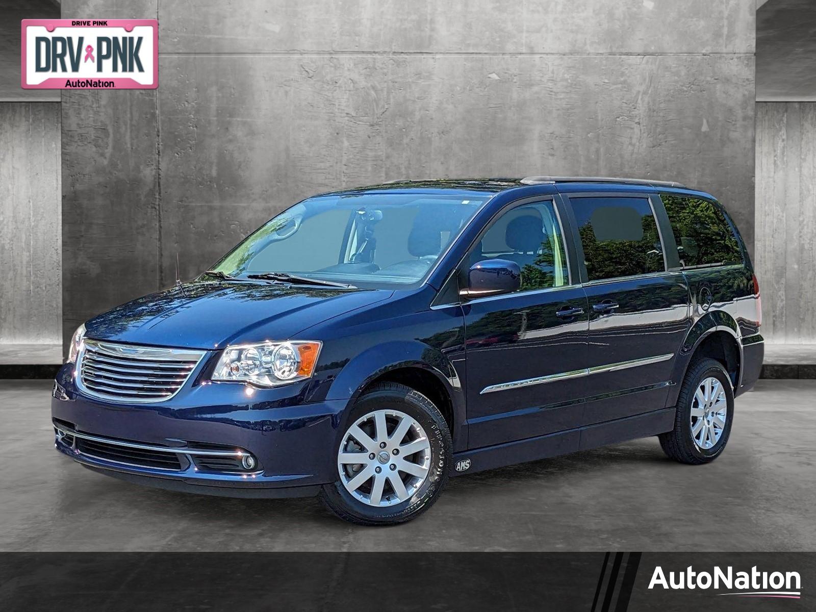 2014 Chrysler Town & Country Vehicle Photo in Sanford, FL 32771
