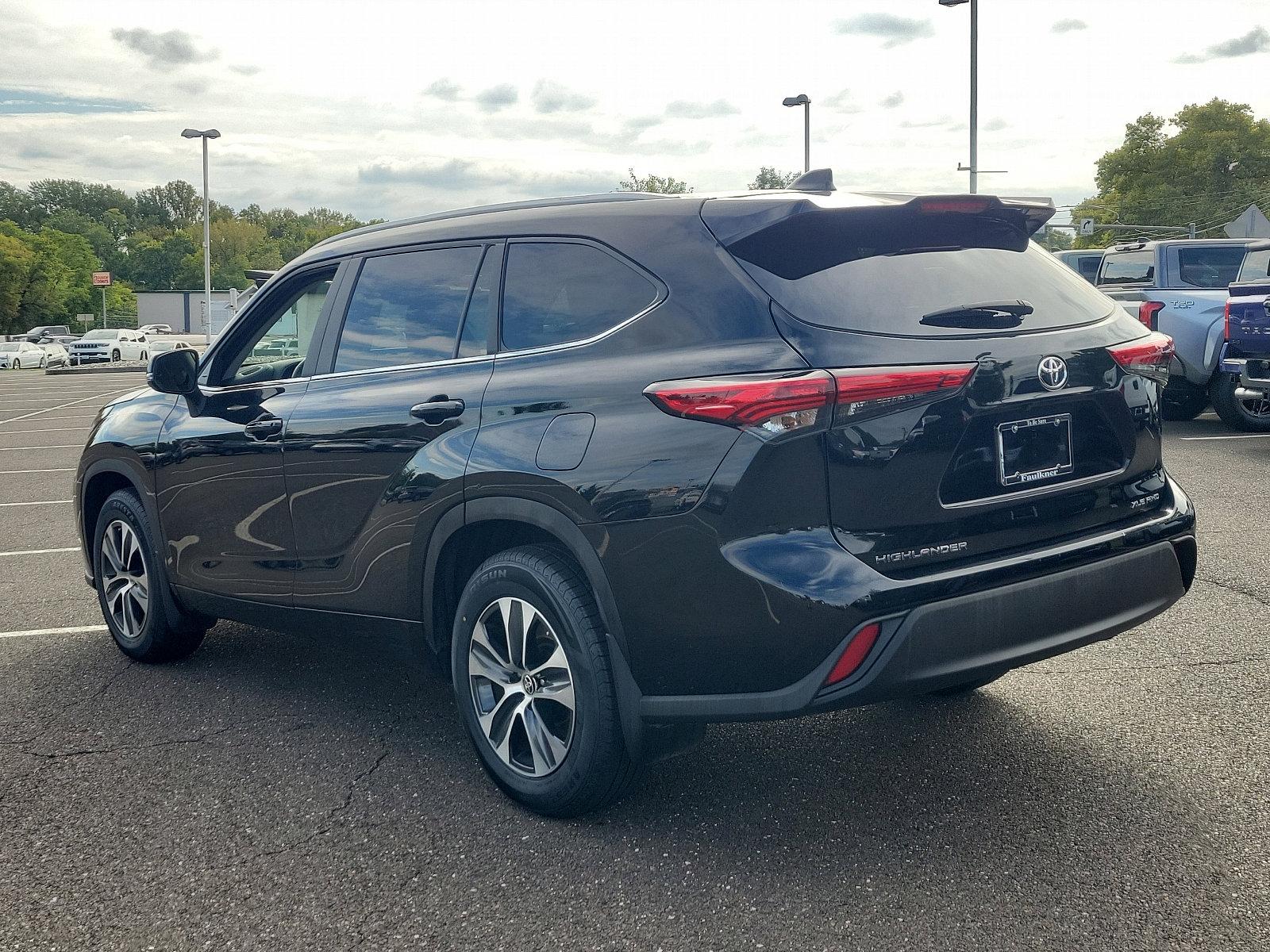 2023 Toyota Highlander Vehicle Photo in Trevose, PA 19053