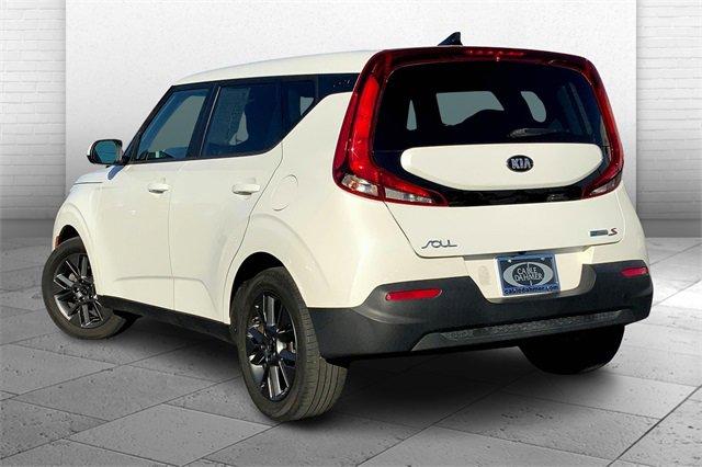 2021 Kia Soul Vehicle Photo in TOPEKA, KS 66609-0000