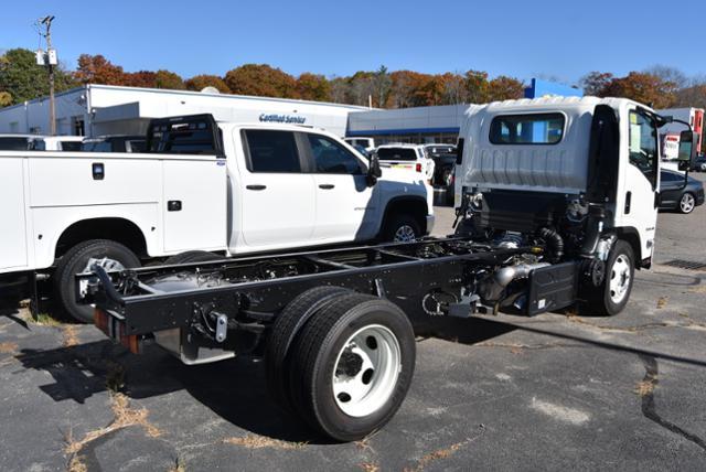 2025 Chevrolet Low Cab Forward 5500 XD Vehicle Photo in WHITMAN, MA 02382-1041