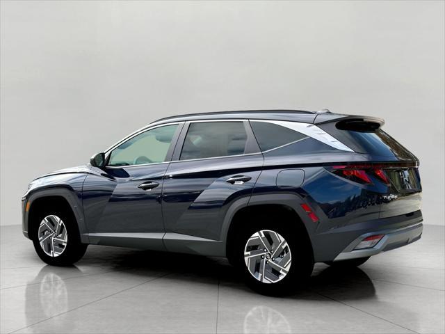 2025 Hyundai TUCSON Hybrid Vehicle Photo in Green Bay, WI 54304