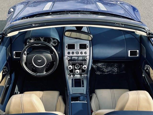 2011 Aston Martin V8 Vantage Vehicle Photo in NEWBERG, OR 97132-1927