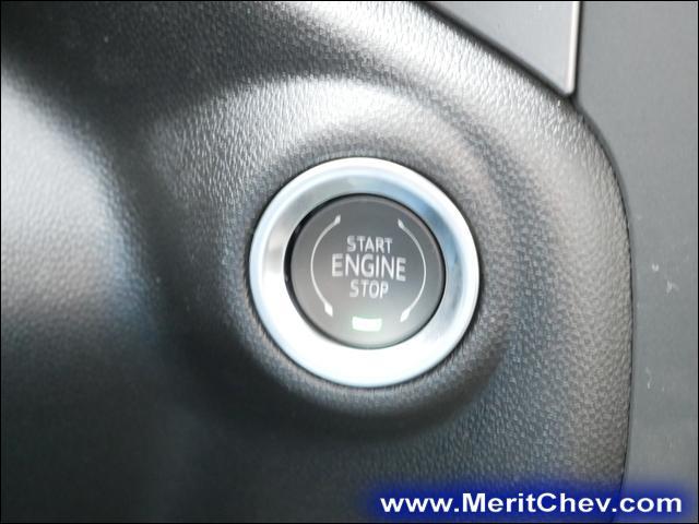 2024 Chevrolet Silverado 1500 Vehicle Photo in MAPLEWOOD, MN 55119-4794