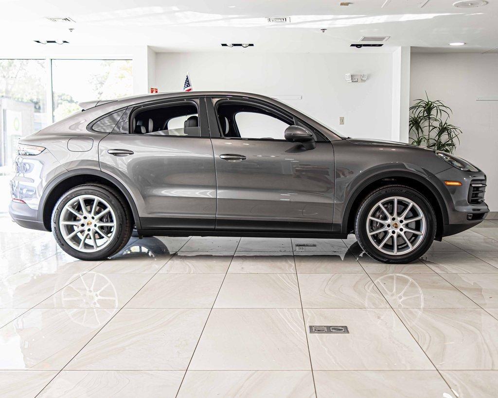 2021 Porsche Cayenne Vehicle Photo in Saint Charles, IL 60174